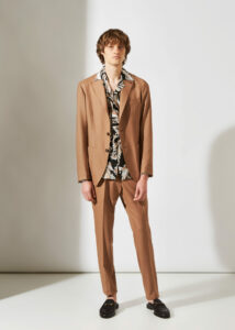 Costume_traveler_tagliatore