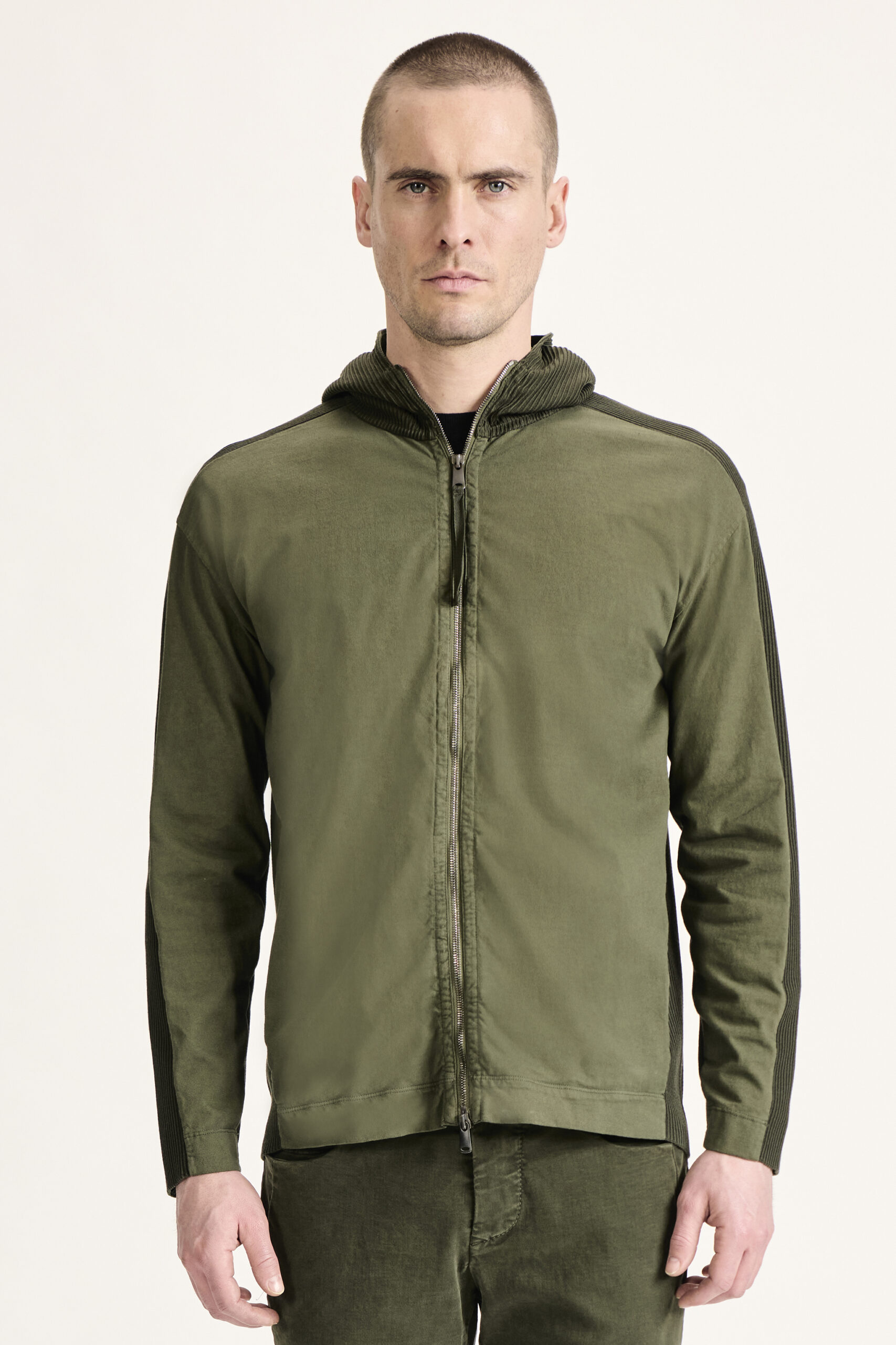 gilet_a_capuche_coton